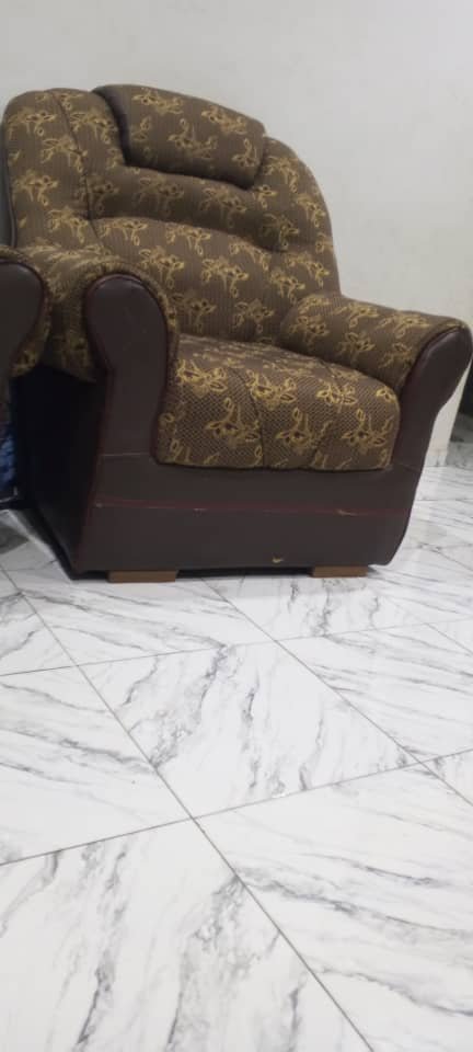 Vignette 3 : BOURÉ COMPLET À VENDRE BIEN EN FORME