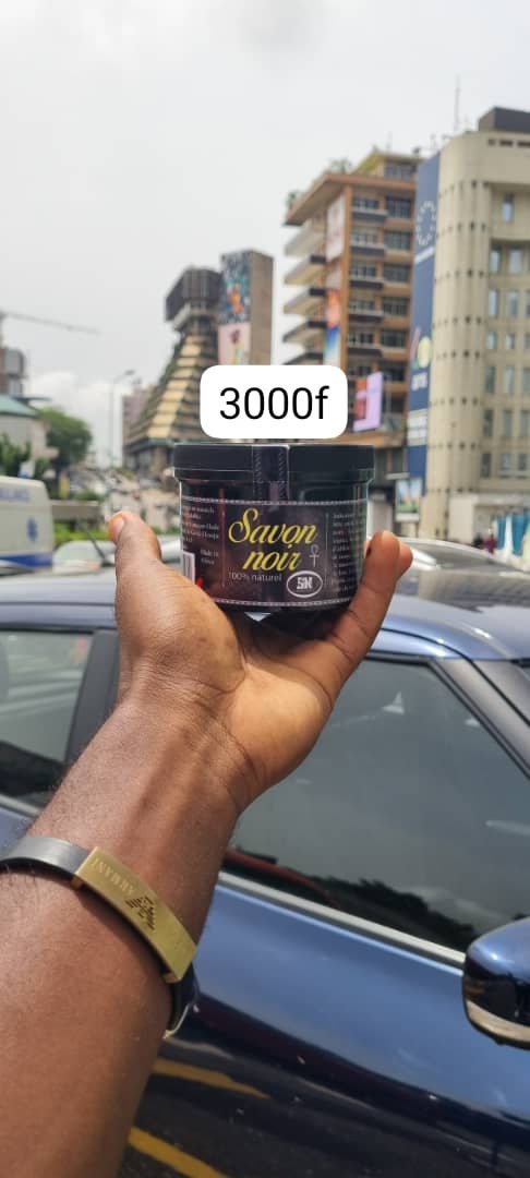 Vignette 2 : Savon noir Royal cosmétiques