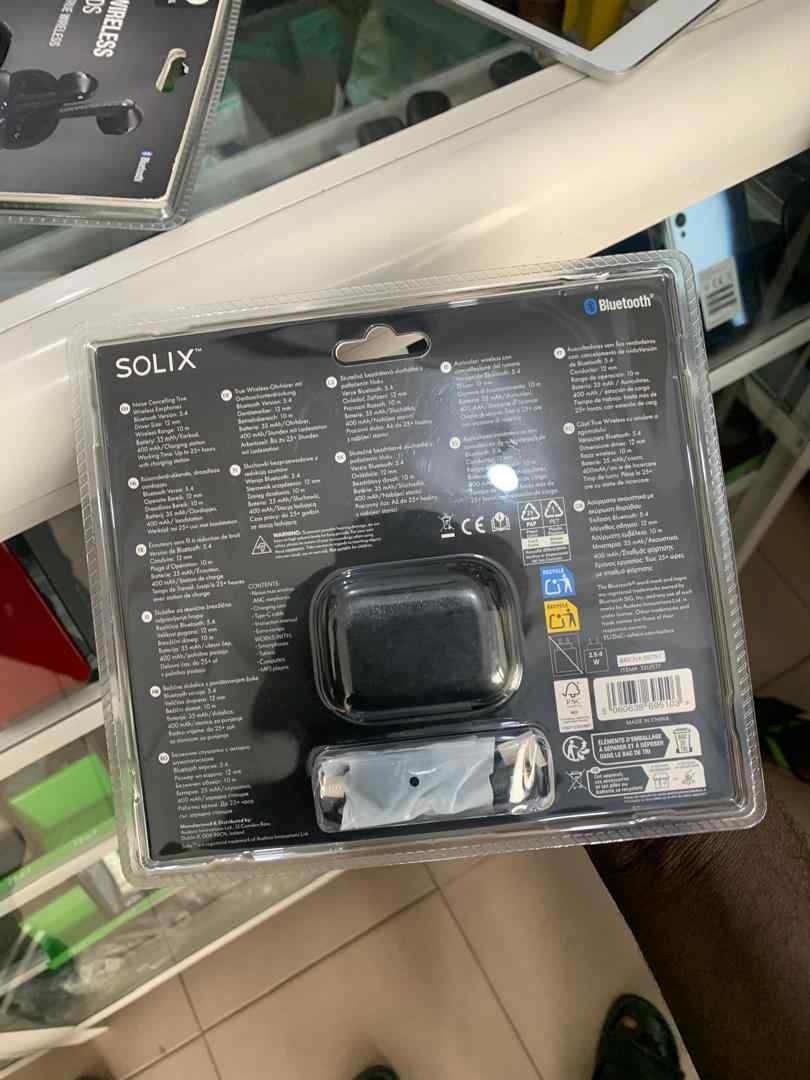 Vignette 2 : Écouteur Bluetooth marque Solix