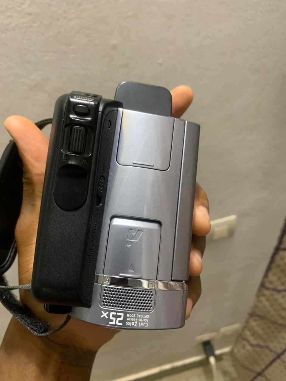 Vignette 4 : Caméra ( caméscope) SONY Handycam