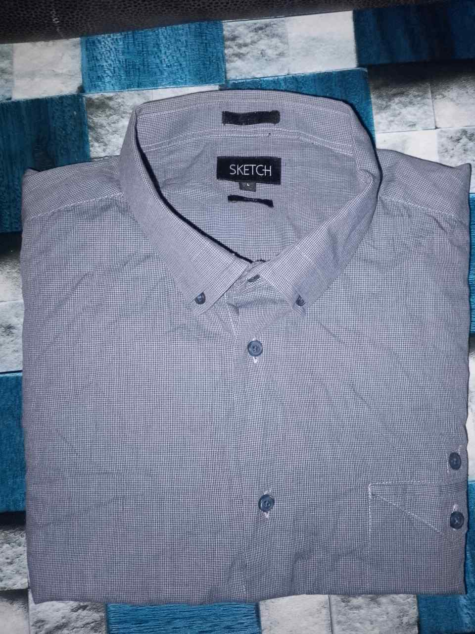 Vignette 4 : Chemise friperie